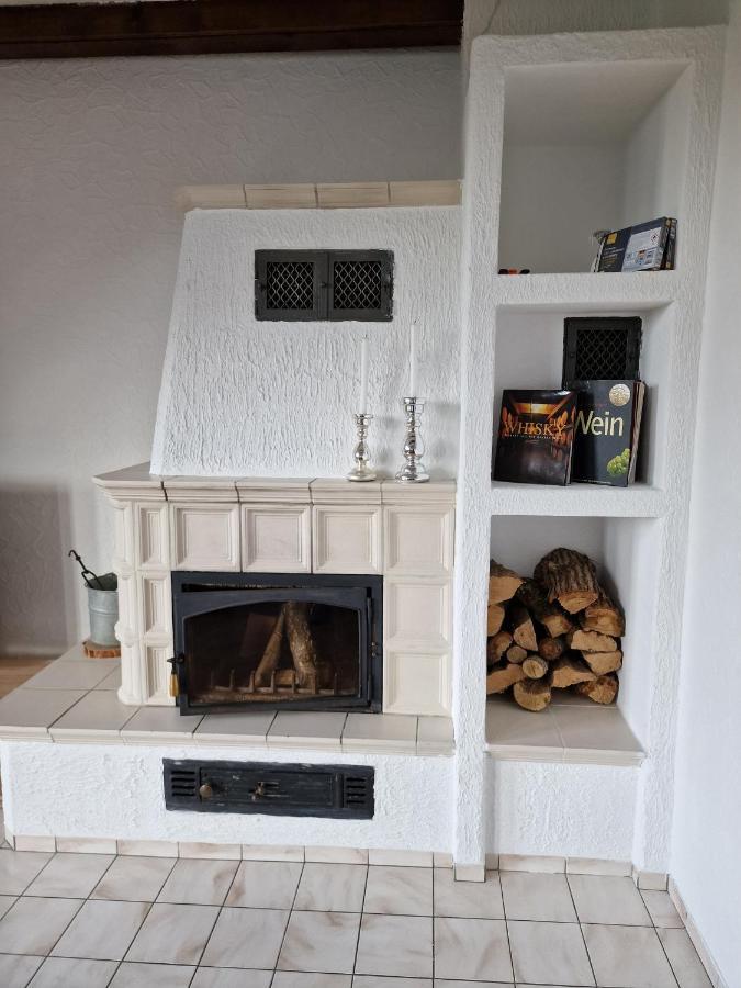 98Qm Wohnung Im Villenviertel - Voll Ausgestattet Mit Balkon Und Kamin - Wlan Gratis Вильгельмсхафен Экстерьер фото