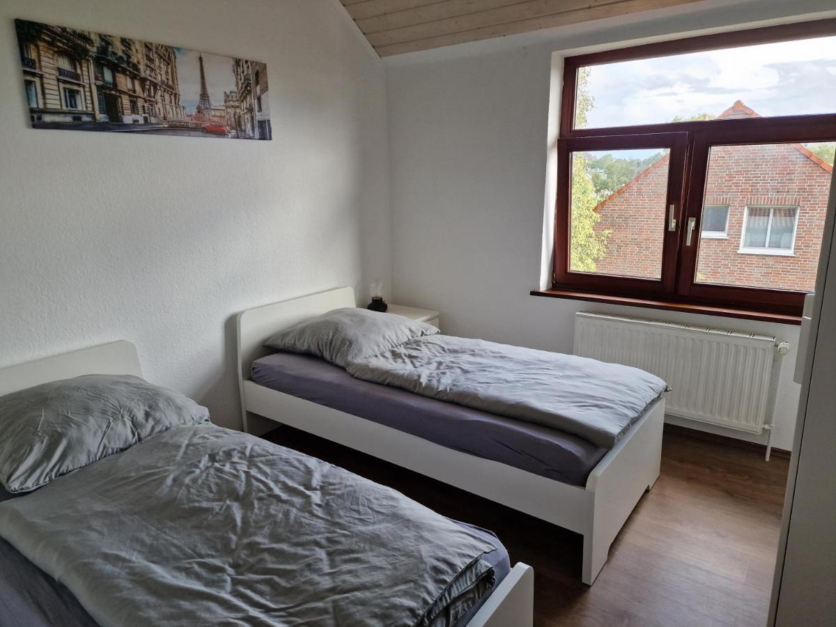98Qm Wohnung Im Villenviertel - Voll Ausgestattet Mit Balkon Und Kamin - Wlan Gratis Вильгельмсхафен Экстерьер фото